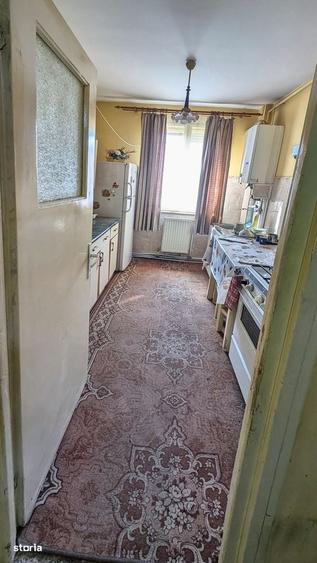 Apartament cu 3 camere în Micro 1