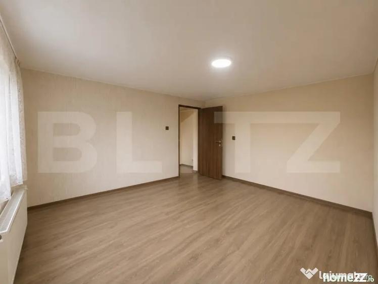 Casă cu 3 camere cu Teren 989 Mp în Central