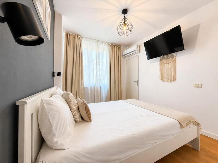Apartament cu 2 camere semidecomandat în P-ța Unirii