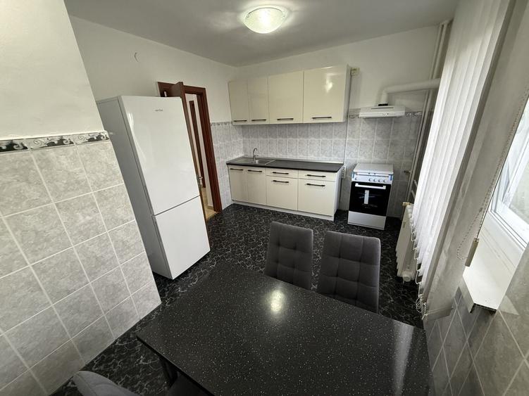 Apartament cu 2 camere decomandat, mobilat în Doamna Ghica