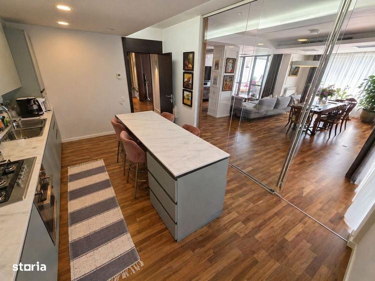 Apartament cu 4 camere în Iancu Nicolae