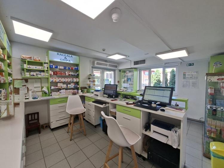 Spațiu comercial, de 59.790000915527 mp, în Șelimbăr