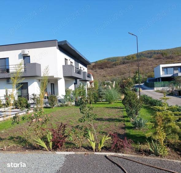 Casă cu 4 camere cu Teren 500 Mp în Baciu