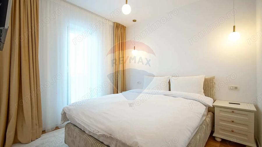 Apartament cu 3 camere decomandat în Noua