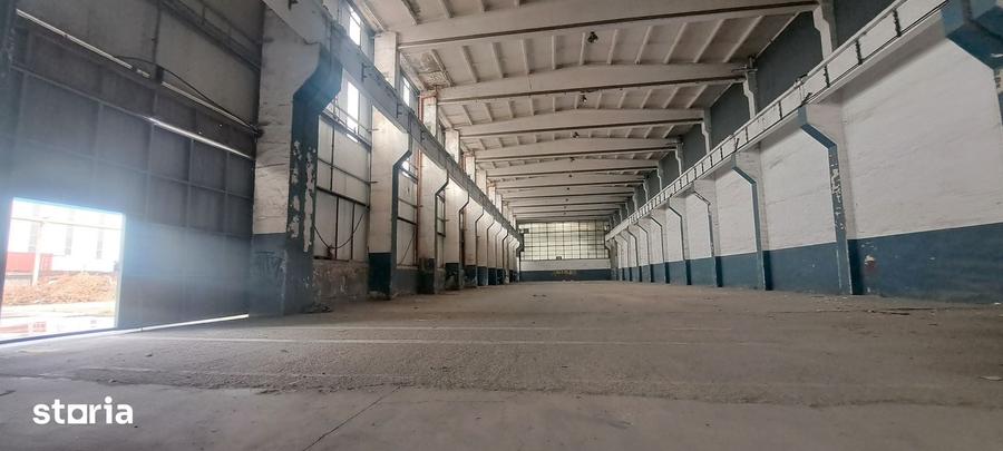 Spațiu comercial, de 2,000 mp, în Titan