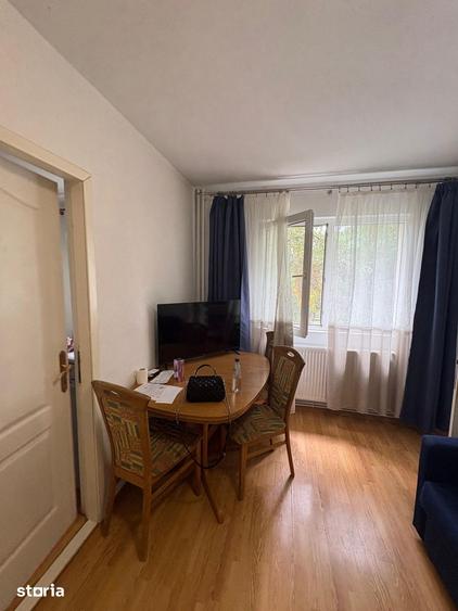 Apartament cu 2 camere nedecomandat în Primăverii