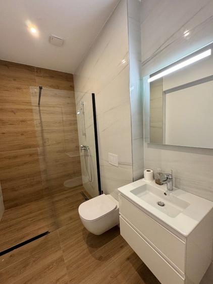 Apartament cu 2 camere semidecomandat, mobilat în Sisești