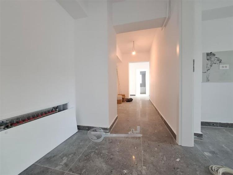 Apartament cu 3 camere decomandat în Galata