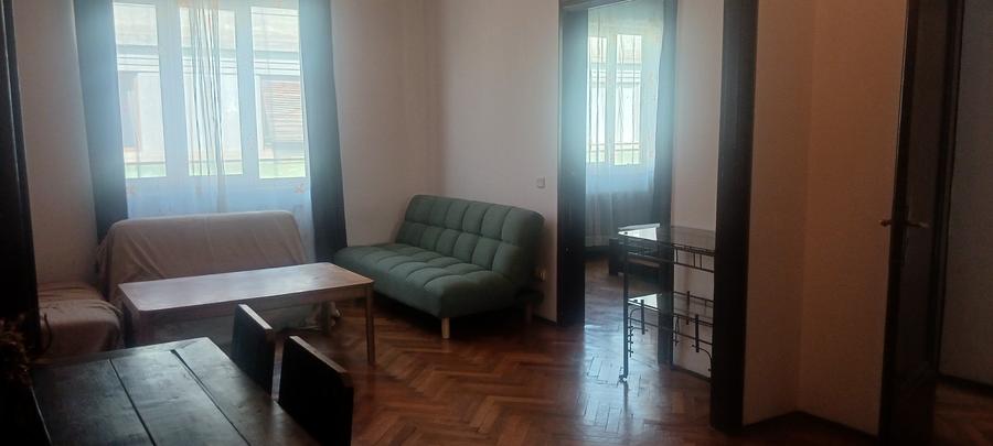 Apartament cu 3 camere decomandat în Cișmigiu