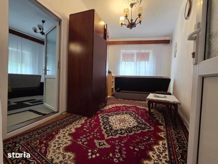 Casă cu 4 camere cu Teren 400 Mp în Babadag