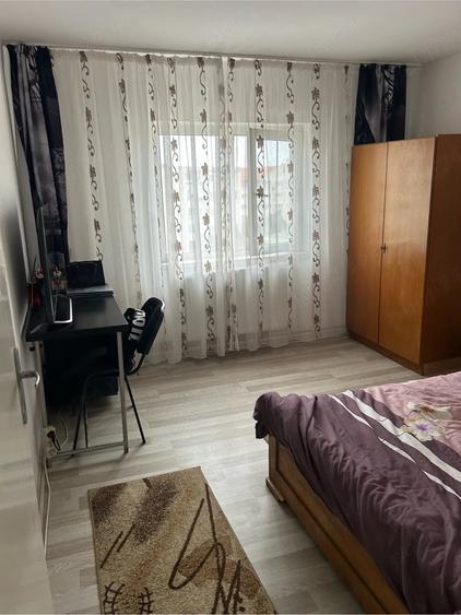 Apartament cu 2 camere decomandat în Telegrafului
