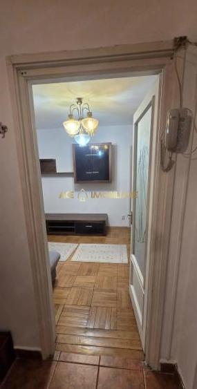 Apartament cu 2 camere semidecomandat, mobilat în Baba Novac