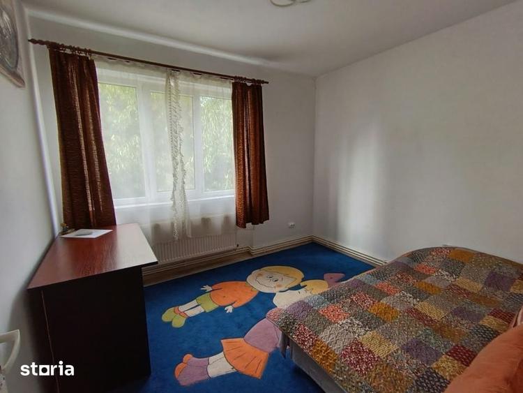 Apartament cu 4 camere în Săsar