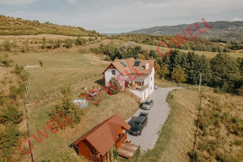 Casă individuală cu 4 camere cu Teren 2800 Mp în Sovata