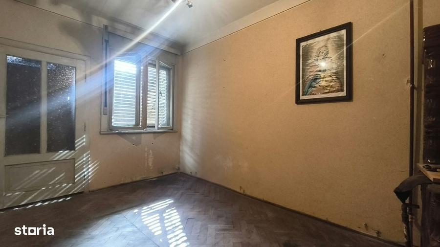 Casă cu 2 camere în Cozia