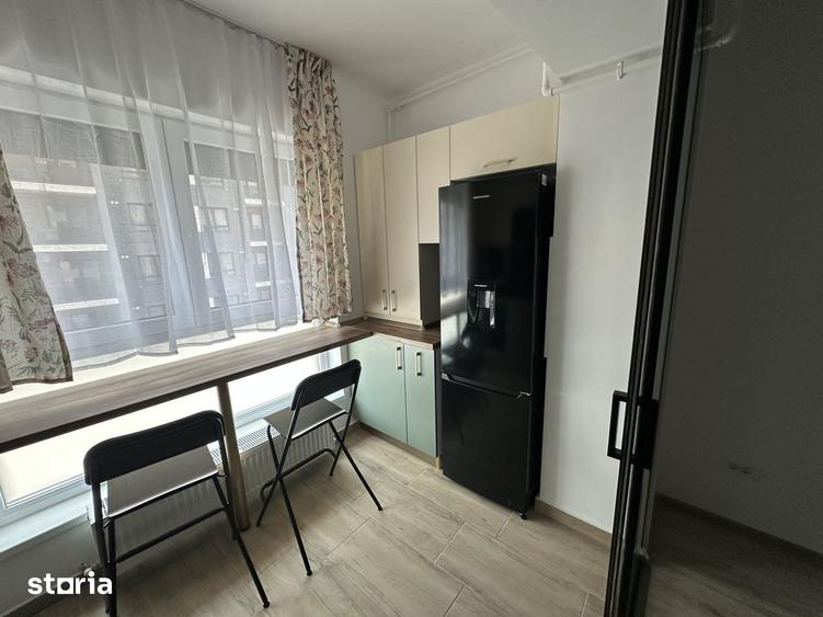 Apartament cu 2 camere semidecomandat în Apărătorii Patriei