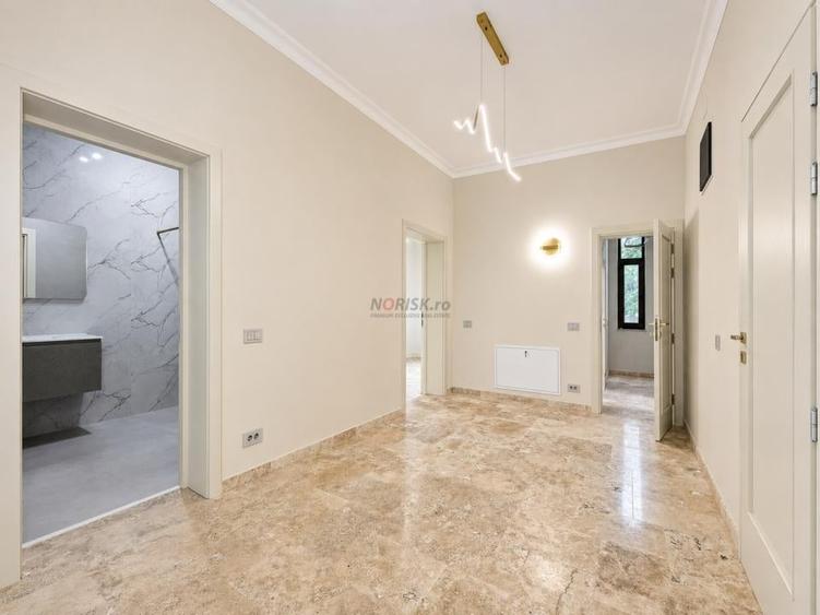 Apartament cu 4 camere decomandat în Eminescu