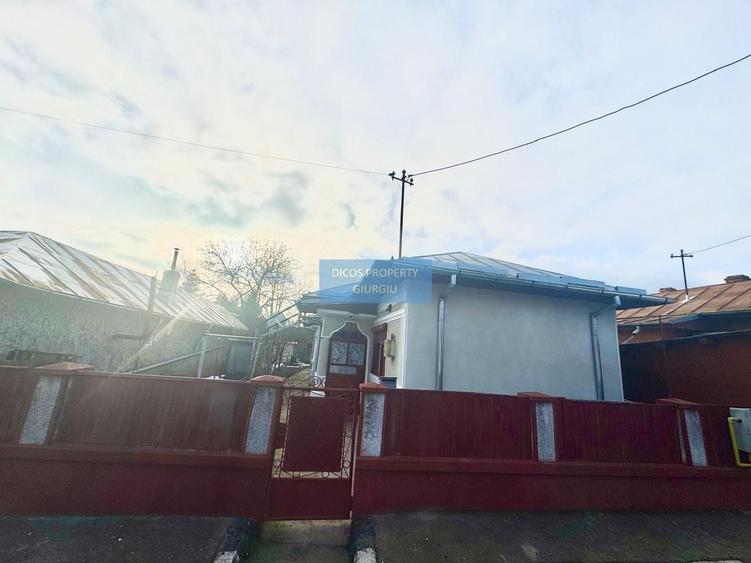 Casă individuală cu 4 camere cu Canalizare în Casa Cărții