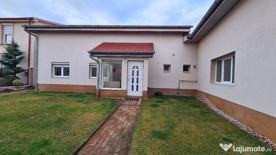 Spațiu comercial, de 380 mp, în Central