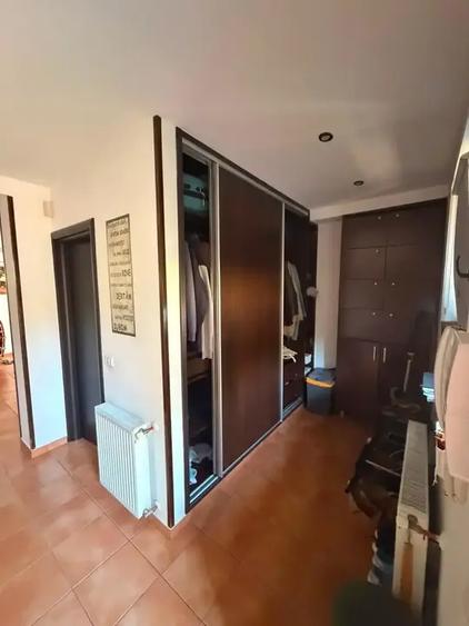 Duplex cu 6 camere cu Canalizare în Mogoșoaia