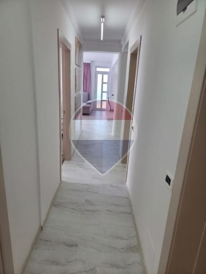 Apartament cu 3 camere decomandat, mobilat în Spitalul Județean