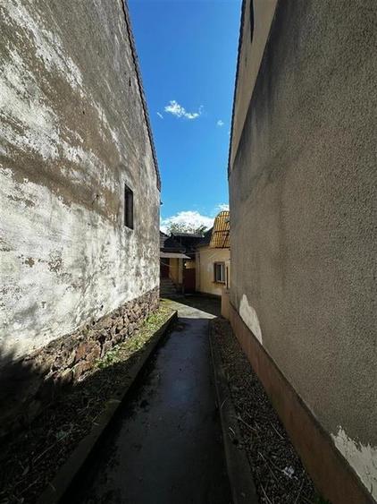 Casă individuală cu 3 camere cu Teren 415 Mp în Central