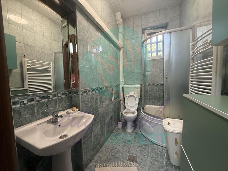 Apartament cu 2 camere decomandat în Baba Novac