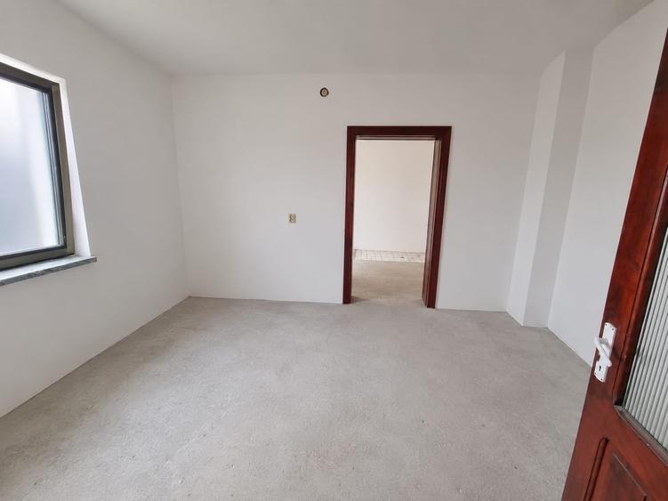 Birou, de 100 mp, în Cetate