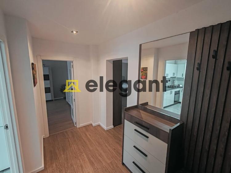 Apartament cu 3 camere decomandat, mobilat în Craiovița Nouă