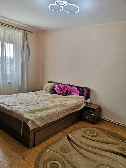 Apartament cu 3 camere decomandat în Unirii
