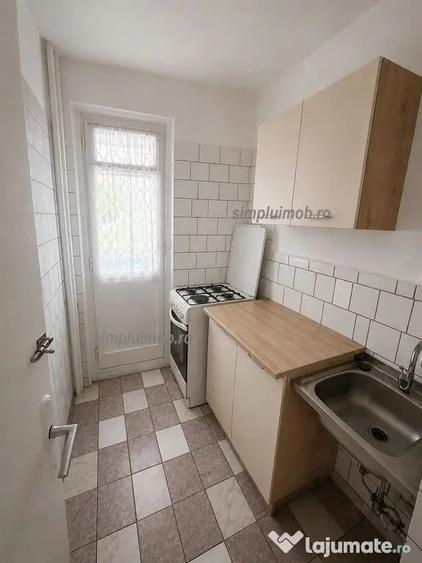 Apartament cu 2 camere decomandat în Drumul Găzarului