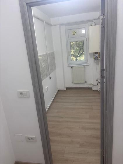 Apartament cu 2 camere semidecomandat în Viziru 3