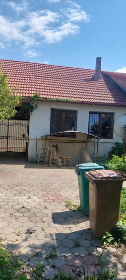 Casă cu 3 camere cu Teren 1100 Mp în Obreja