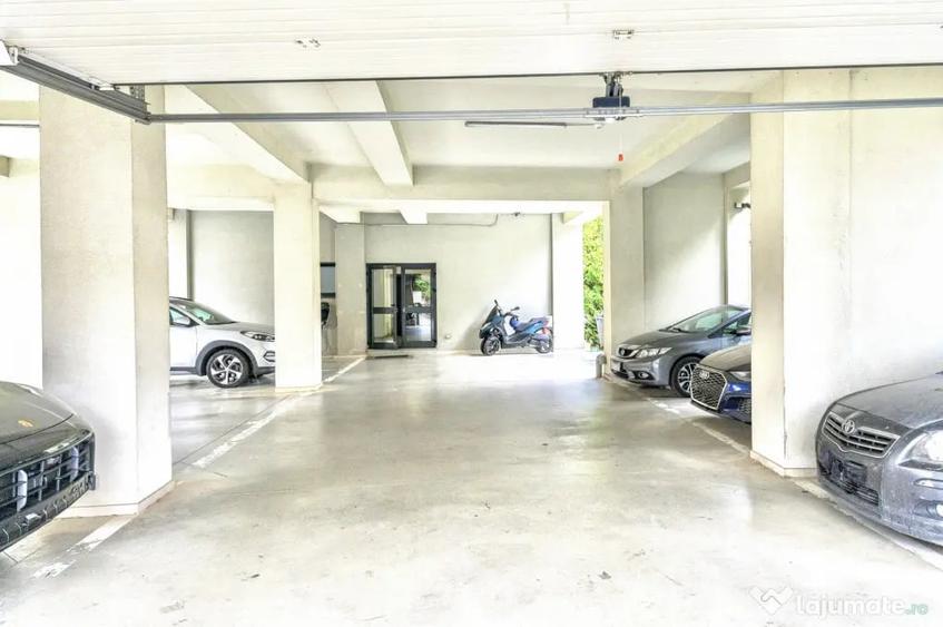 Apartament cu 4 camere decomandat în Dacia