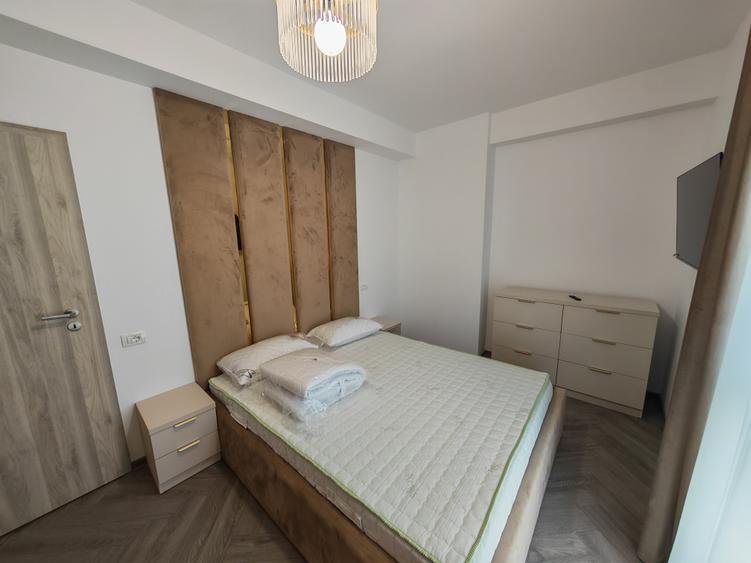 Apartament cu 2 camere decomandat în Universitate