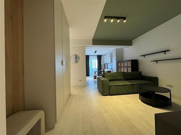 Apartament cu 2 camere semidecomandat, mobilat în Fundeni