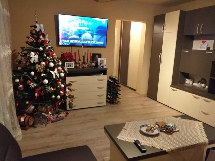Apartament cu 2 camere semidecomandat, mobilat în 6 Vânători