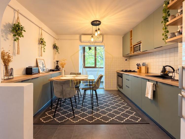 Apartament cu 3 camere semidecomandat, mobilat în Lipovei