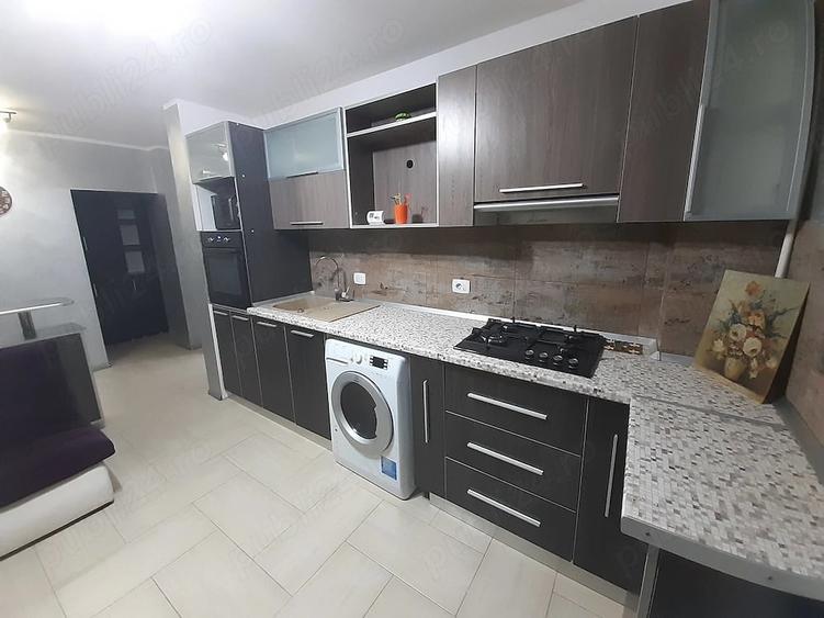 Garsonieră decomandată în Micro 21