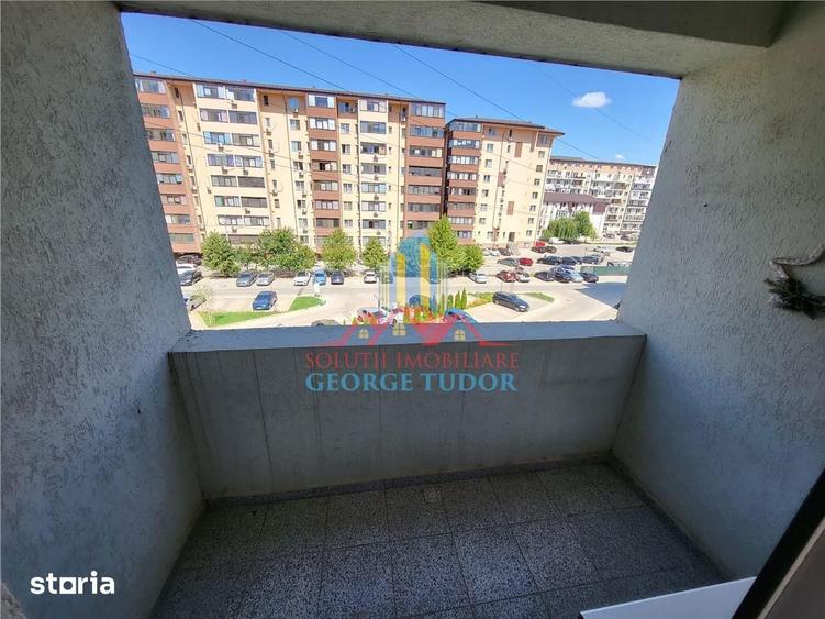 Apartament cu 3 camere decomandat în Chiajna