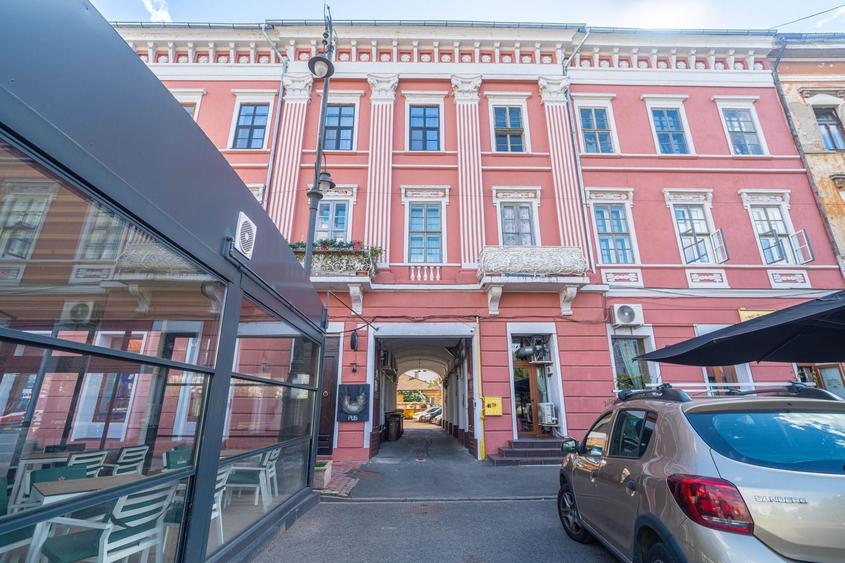 Apartament cu 2 camere semidecomandat în Ultracentral