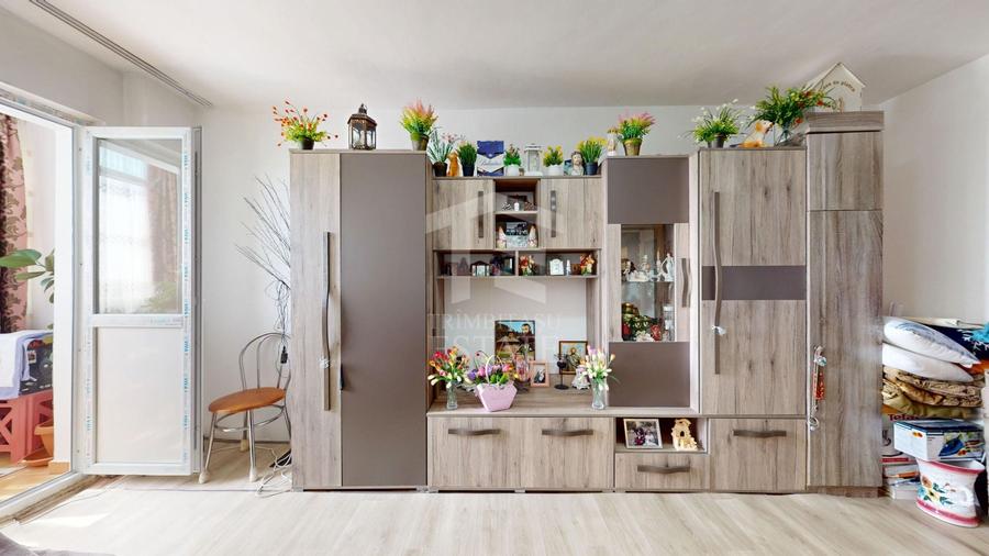Apartament cu 3 camere decomandat în Rahova