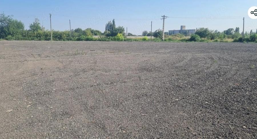 Teren de 6600 mp, în Central