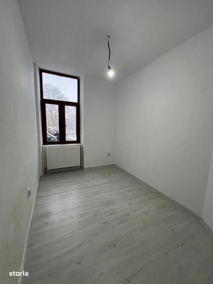 Spațiu comercial, de 8 mp, în Ultracentral