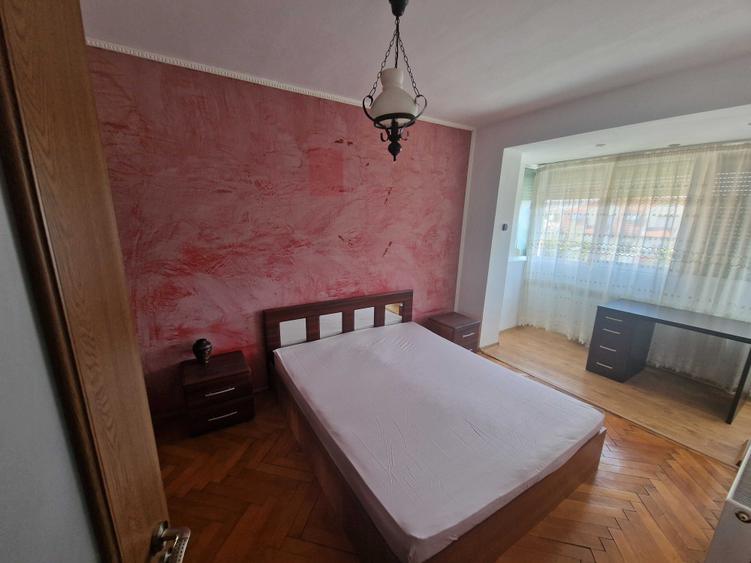 Inchiriez apartament cu 3 camere zona Nufarul - 9