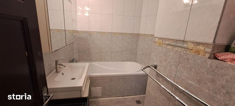 Romana, ASE, Hotel Sheraton. 3 camere cu centrala, spatios 80mp utili - 7
