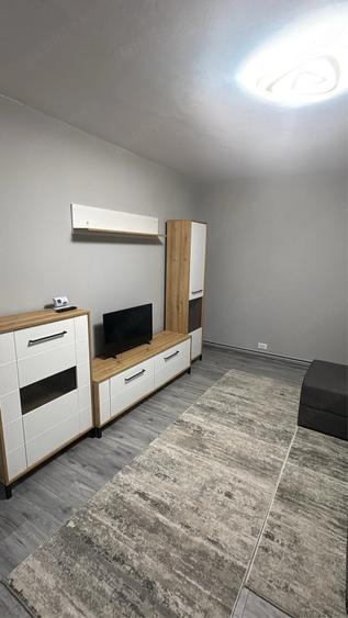 Apartament cu 2 camere semidecomandat în Micălaca