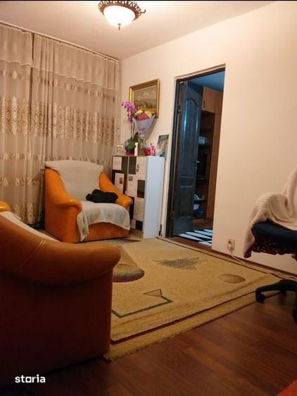 Proprietar 2 camere piata chirila str stejar - comision 0 - 1