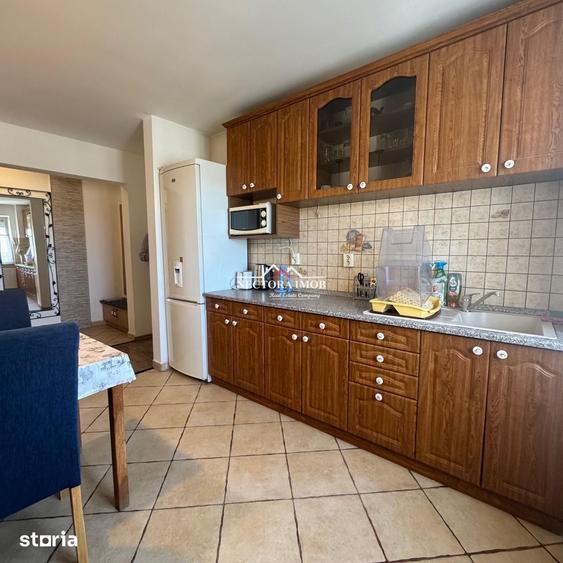 Apartament cu 3 camere în Iosia