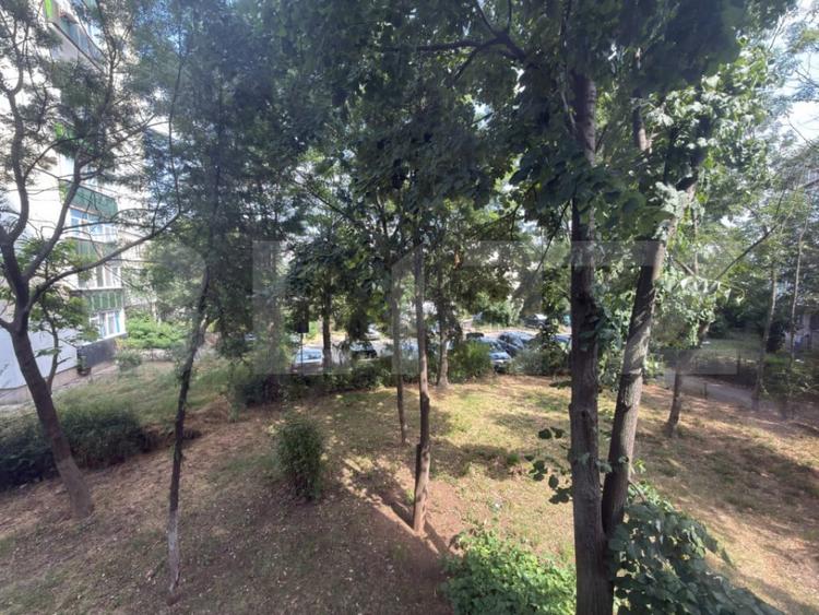 Apartament cu 2 camere decomandat în Vest